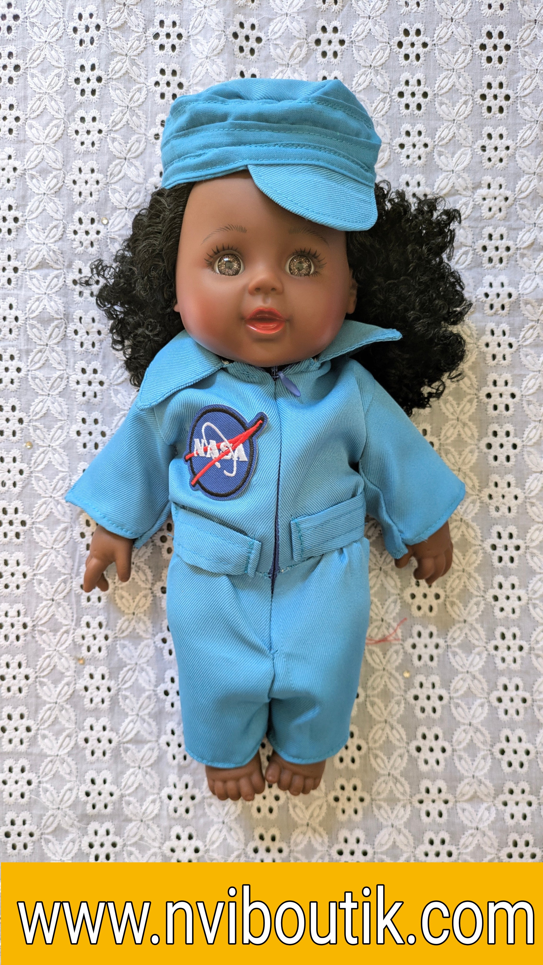LUCY COLIBRI DOLLS (Poupée noire cheveux curly) COIFFE CREOLE