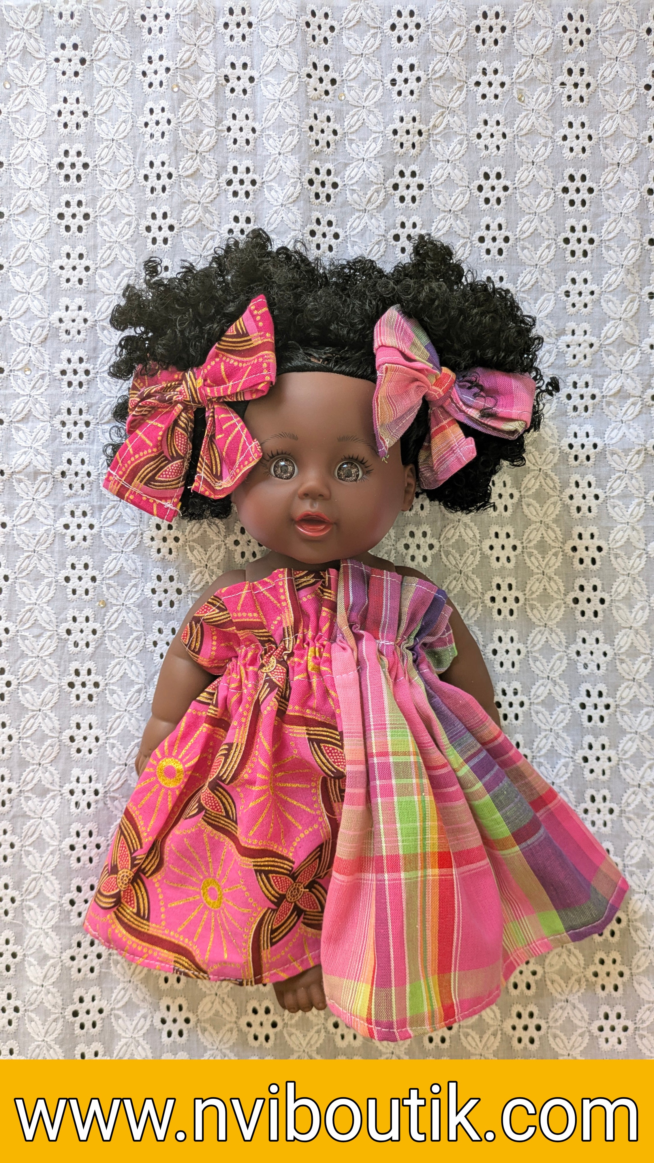LUCY COLIBRI DOLLS (Poupée noire cheveux curly) COIFFE CREOLE